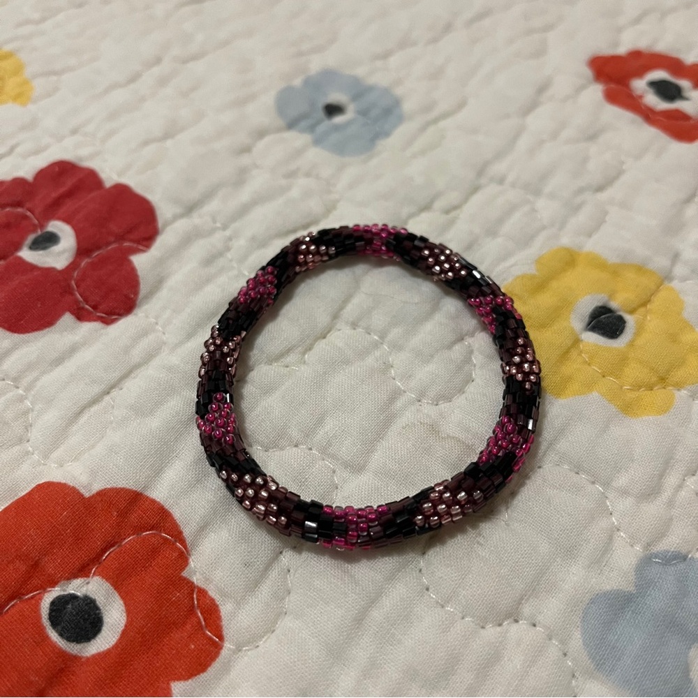 BEADED Purple Pink Gold Bracelet Size: Small - Medium Fits if You Like Snug - Picture 3 of 6